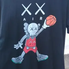 XX AIR バスケットボール Tシャツ ブラック　KAWS　カウズ　ジョーダンのサムネイル