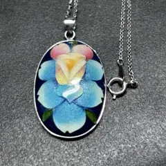 美品　銀線細工七宝焼き　花柄模様　ペンダント・ネックレス