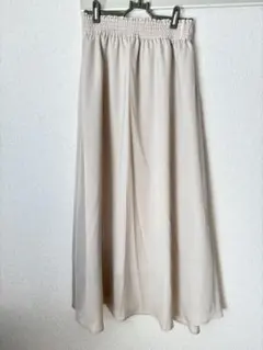 美品‼️明日発送‼️Lugnoncure ベージュ フレアスカート
