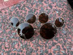 ミッキーマウス型サングラス