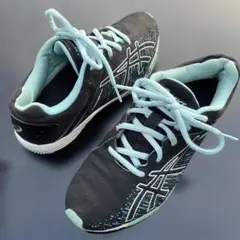 ASICS ブラック/ミント スニーカー　レーザービーム