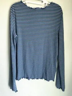 青と白のストライプ 長袖Tシャツ