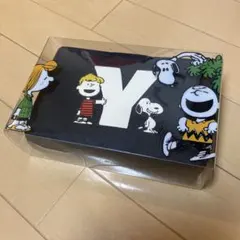 【新品】PEANUTSスクエアポーチY スヌーピーイニシャルポーチ