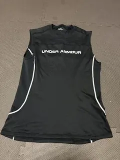 UNDER ARMOUR ノースリーブ アンダーシャツ　MD