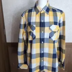チェック柄長袖シャツ