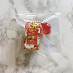 未使用　Lipton ミニチュアチャーム　アップルティー　メルカリ便