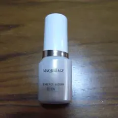 MAQuillAGE エッセンスリキッド EX オークル 10