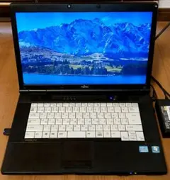 メモリ増設済 SSD内臓 15.6インチ ノートパソコン 富士通 A572/Eのサムネイル