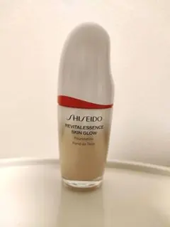 資生堂　エッセンススキングロウ　220