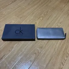 Calvin Klein シルバー 長財布 826607のサムネイル