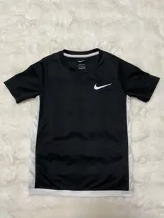 NIKE ナイキ キッズ Tシャツ 黒 ブラック M 美品のサムネイル