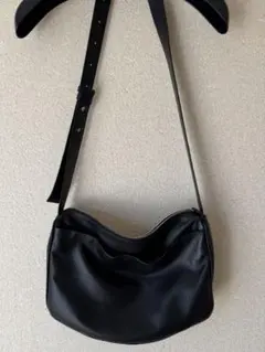 パピヨネ　ショルダーバッグ　黒