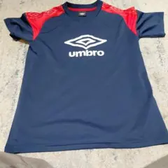 ゆ*り様 umbro ネイビー/レッド Vネックシャツ S