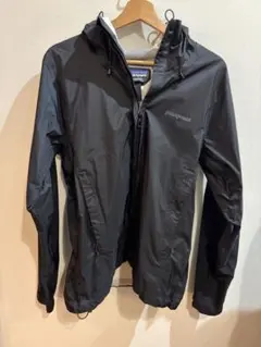 patagonia フード付きジャケット S 黒