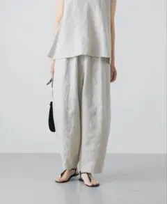 25SS かぐれ リネンボリュームパンツ ライトグレージュのサムネイル