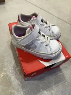 NIKE キッズ スニーカー ホワイト ピンク
