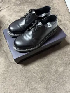 ドクターマーチン　白スティッチ　1461 uk7