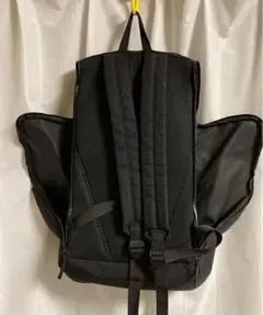 無印良品　肩の負担を軽くする　大きく開くリュックサック　黒のサムネイル