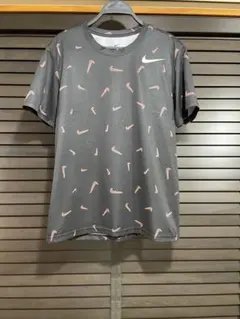 【美品】ナイキ Tシャツ ブラックM