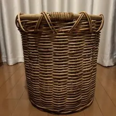 【オールドラタン】特大サイズのバスケット 物入れ 鉢カバーなどに