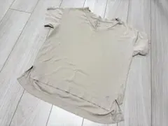 BAYFLOW Vネック Tシャツ ベージュのサムネイル