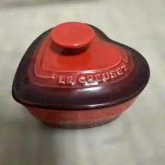 ①ル・クルーゼ　ハート　ラムカン　ココット　チェリーレッド