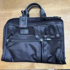 美品 TUMI 22133DH ガーメントバッグ バリスティックナイロン 黒