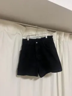 ブラックデニム ハイウエストショートパンツ