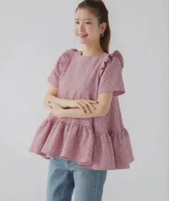 fitmore フィットモア　フラワージャガードティアードトップス