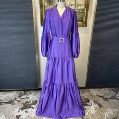 ビジュー付き紫ロングドレス