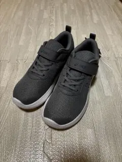 【新品未使用】ASICS グレー スニーカー 23.5インチ