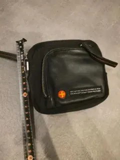 ウエストポーチ／ヒップバッグ