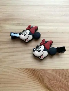 ディズニーストア　ミニーマウス ヘアクリップ