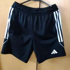 adidas ハーフパンツ 黒 ストライプ