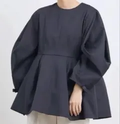 ヨリ　オリガミブラウス　シロコン　ネイビー　38 yori shirocon origamiブラウス ネイビー｜Yahoo!フリマ（旧PayPayフリマ）
