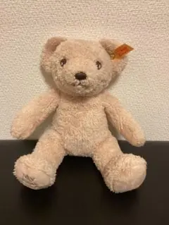 Item thumbnail for item 46225b1f-e6d9-4bd7-a68e-240522eb060d