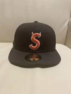 Supreme×newera 黒キャップ