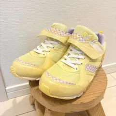 瞬足　スニーカー　レモンイエロー　23cm 女の子