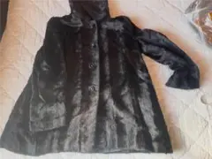 黒フェイクファーコート ボタン付き