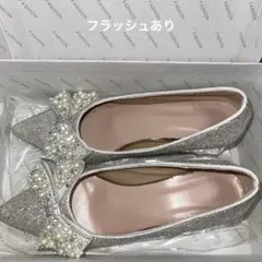 【訳あり】パールリボン付き シルバーグリッターパンプスのサムネイル
