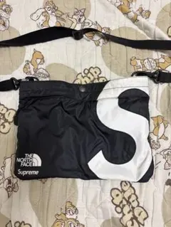 supreme sロゴ×The North Faceショルダーバック サコッシュ Supreme The North Face S Logo Shoulder Bag (FW20) - $58