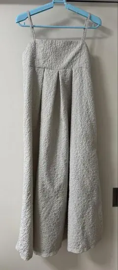 GRL エンボス花柄フレアジャンパースカート