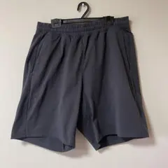 UNIQLO ウルトラストレッチアクティブショーツ　Mサイズ　ダークグレー