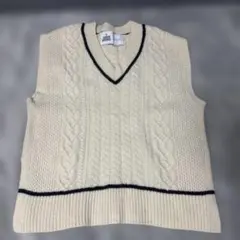 ユナイテッドアローズ　ケーブルニットベスト　アイボリー