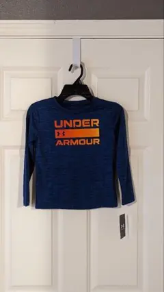 【新品】UNDER ARMOUR ネイビー 長袖Tシャツ4T