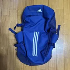 adidas 青 リュック 大容量 3本ラインデザイン
