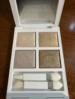 トムフォード　ソレイユ　アイカラークォード　002シャレーラスト