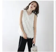 ☆新品　AMELY フェザーフリンジ ニットベスト Aライン ノースリーブ☆のサムネイル