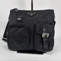 PRADA ブラック 三角ロゴプレート ショルダーバッグ