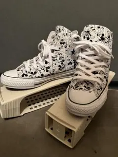 ディズニー:ハイカットのスニーカー（converse）